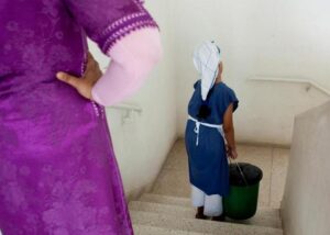 انتهاكات صارخة لحقوق العاملات المنزليات في الخليج